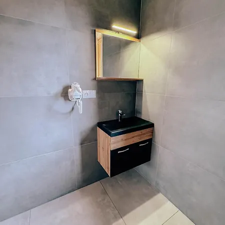 Osada Pod Modrzewiami * Kluszkowce